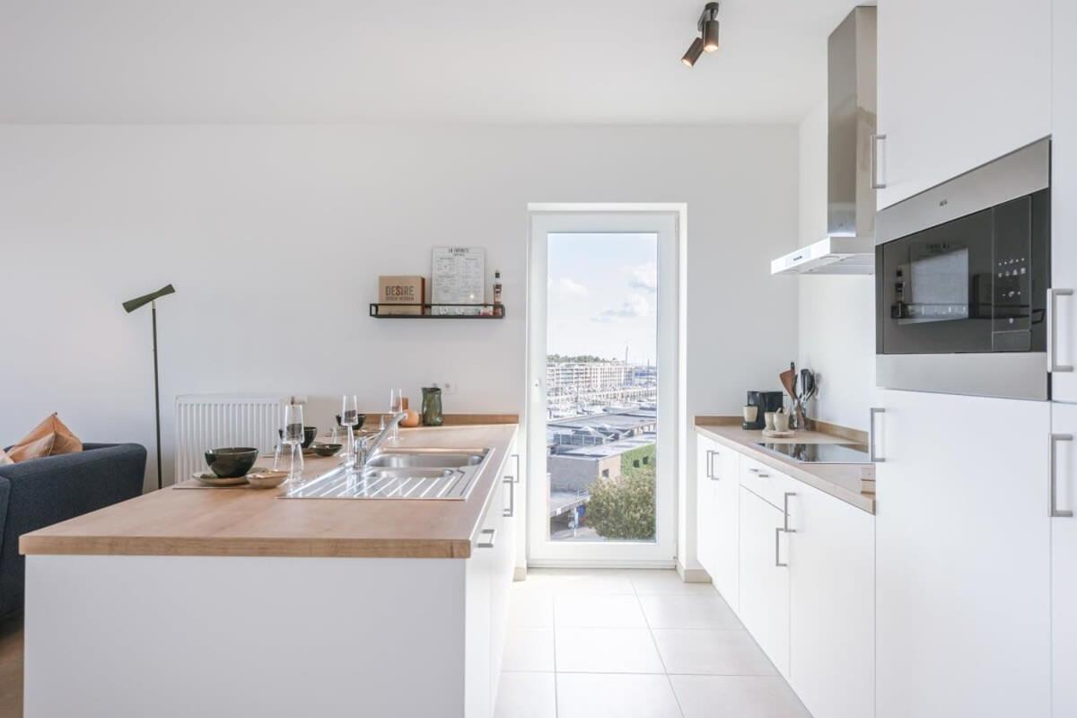 Huswell - Lovely New Apartment At The Harbor + Parking Brugge Eksteriør billede